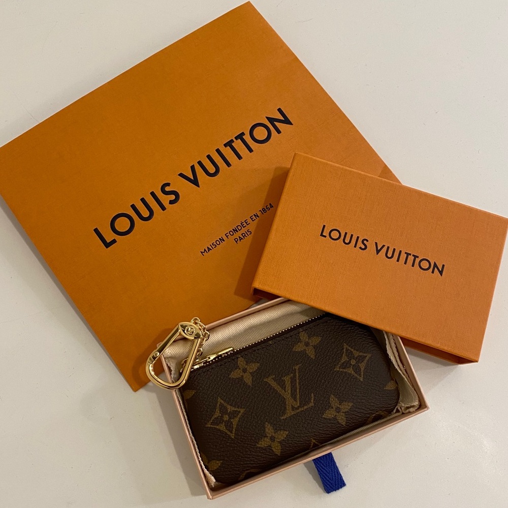 AUTHENTIC LV KEY POUCH (UNISEX) - Picture 3 of 5